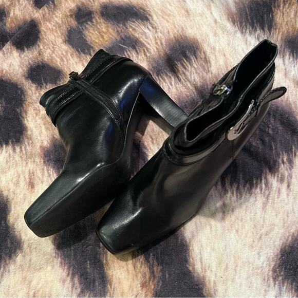 Franco Sarto Black Leather Heeled Ankle Boots Size 10 - Picture 2 of 10